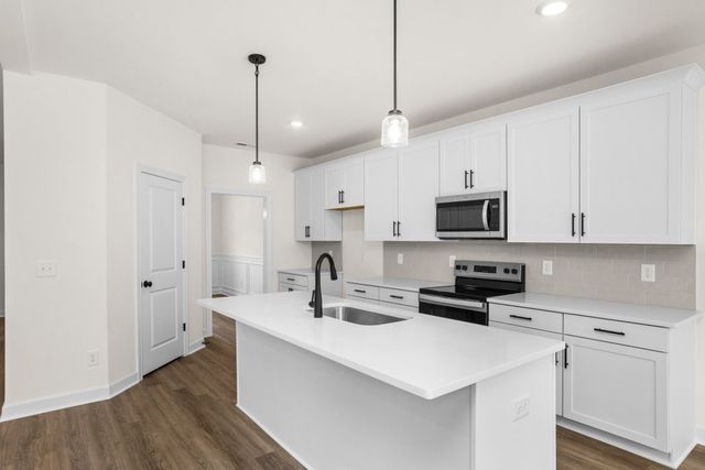 5021 Salient Dr, Spring Hill, TN 37174