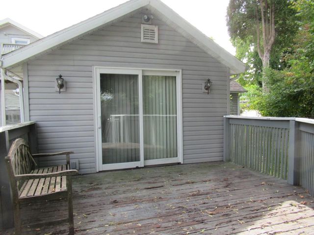 1122 Grand Avenue, Janesville, WI 53546