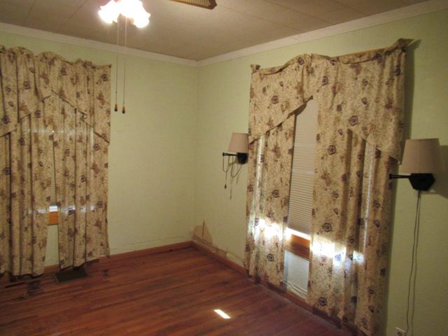 1122 Grand Avenue, Janesville, WI 53546