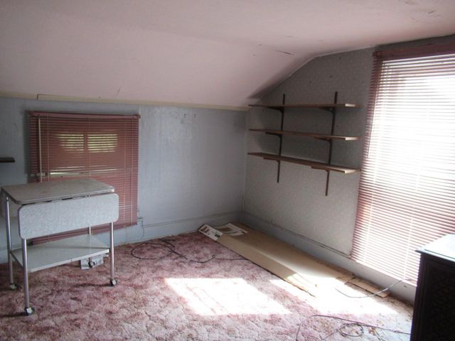 1122 Grand Avenue, Janesville, WI 53546