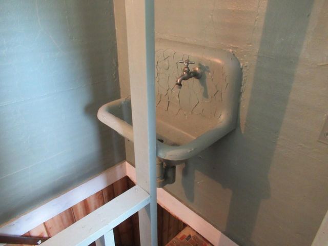 1122 Grand Avenue, Janesville, WI 53546