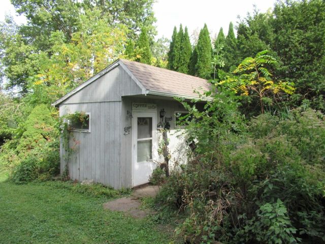 1122 Grand Avenue, Janesville, WI 53546