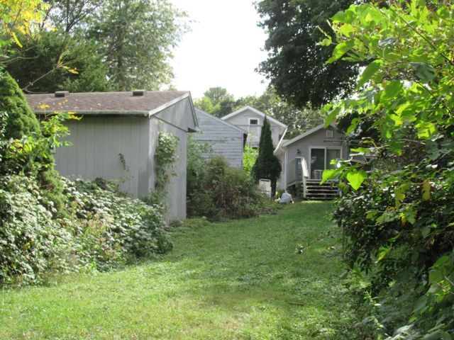 1122 Grand Avenue, Janesville, WI 53546