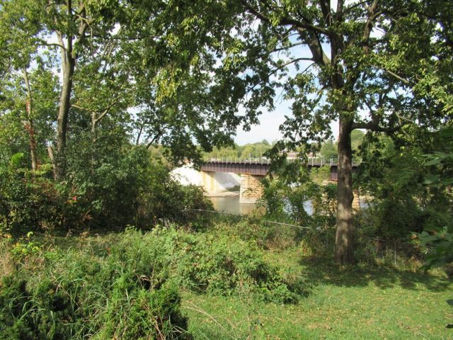 1122 Grand Avenue, Janesville, WI 53546