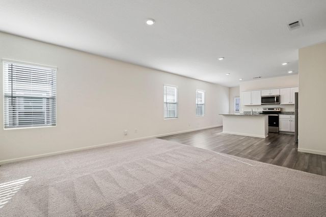 614 Edge Lake Court, Conroe, TX 77316