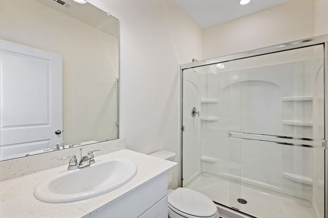 614 Edge Lake Court, Conroe, TX 77316