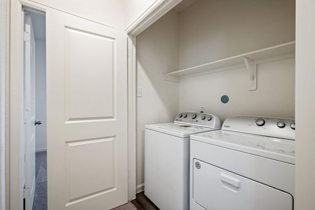 614 Edge Lake Court, Conroe, TX 77316