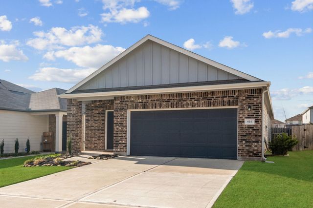 614 Edge Lake Court, Conroe, TX 77316