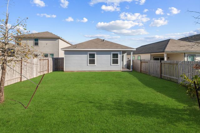 614 Edge Lake Court, Conroe, TX 77316