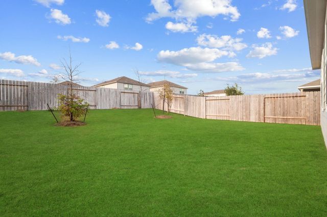 614 Edge Lake Court, Conroe, TX 77316