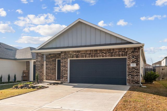 614 Edge Lake Court, Conroe, TX 77316