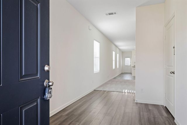 614 Edge Lake Court, Conroe, TX 77316