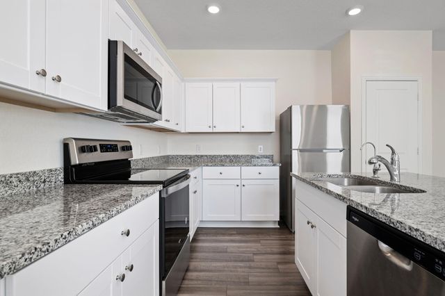 614 Edge Lake Court, Conroe, TX 77316