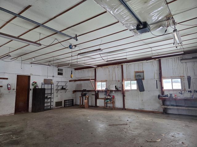 2770 N Dearing Road, Parma Twp, MI 49269