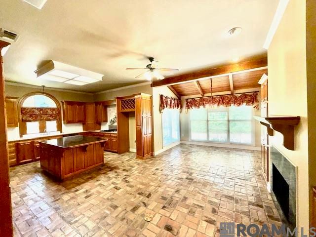 16756 Amberwood Dr, Saint George, LA 70810