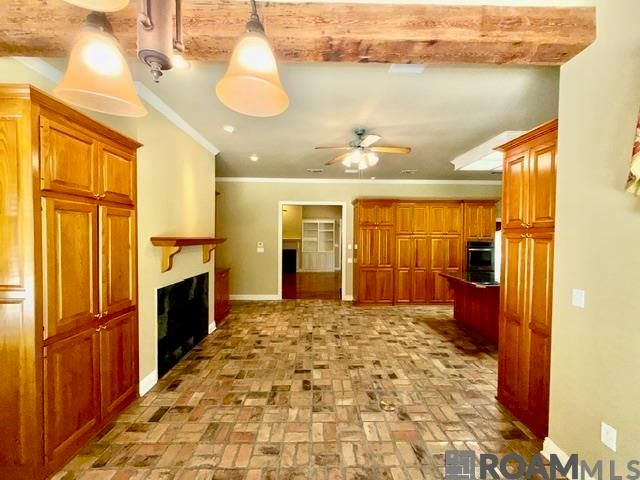 16756 Amberwood Dr, Saint George, LA 70810
