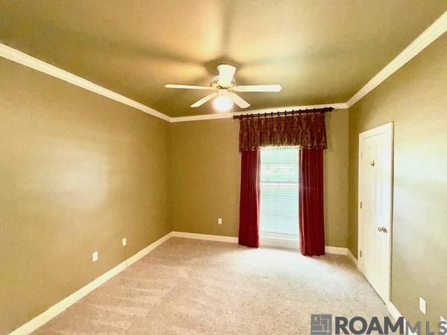 16756 Amberwood Dr, Saint George, LA 70810