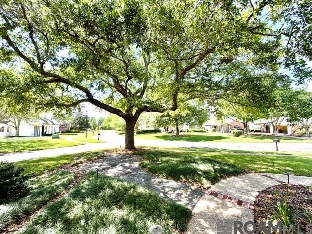 16756 Amberwood Dr, Saint George, LA 70810
