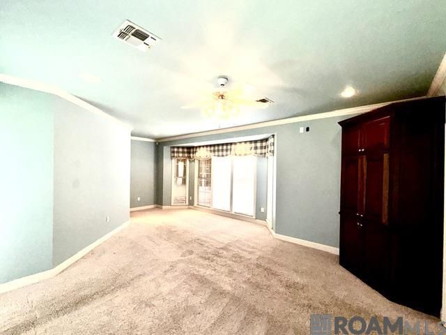 16756 Amberwood Dr, Saint George, LA 70810