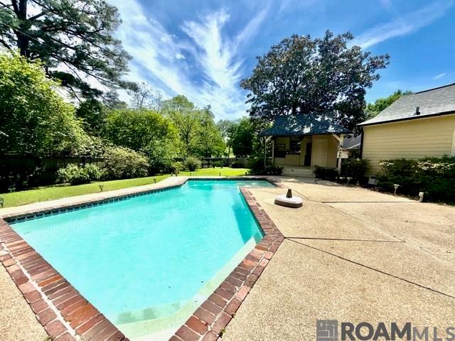 16756 Amberwood Dr, Saint George, LA 70810