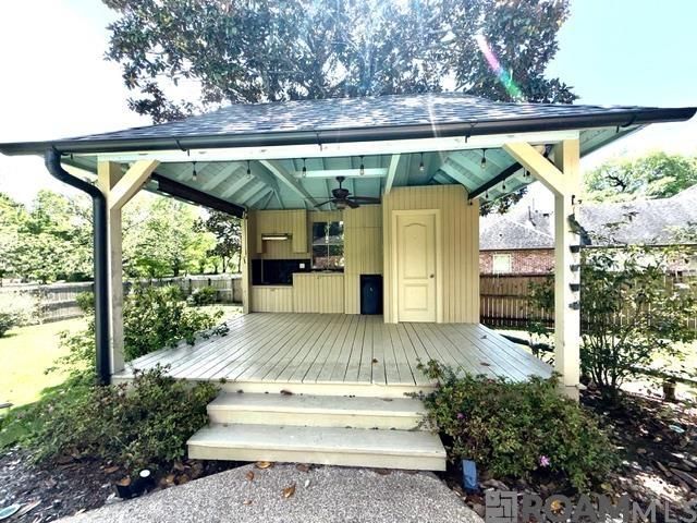 16756 Amberwood Dr, Saint George, LA 70810