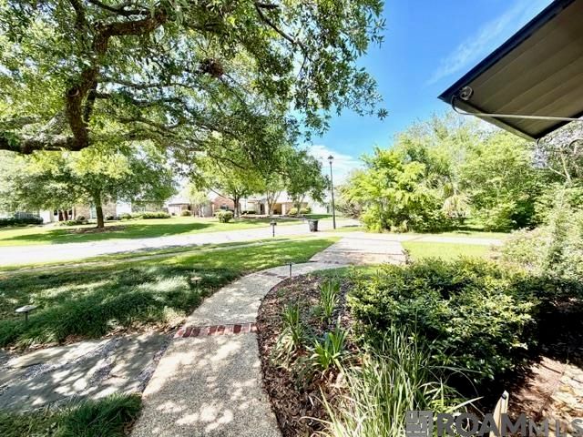 16756 Amberwood Dr, Saint George, LA 70810