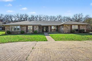 2210 Highlake Drive, Weatherford, TX 76087