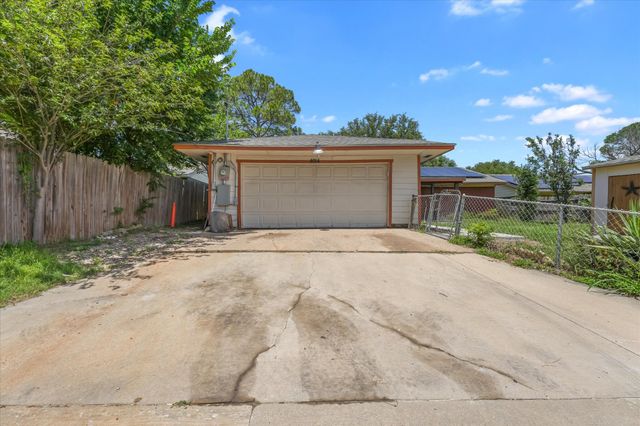 4014 W Rochelle Road, Irving, TX 75062