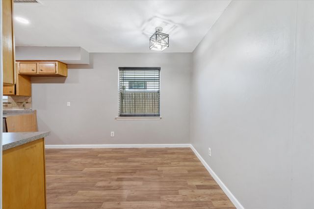 4014 W Rochelle Road, Irving, TX 75062
