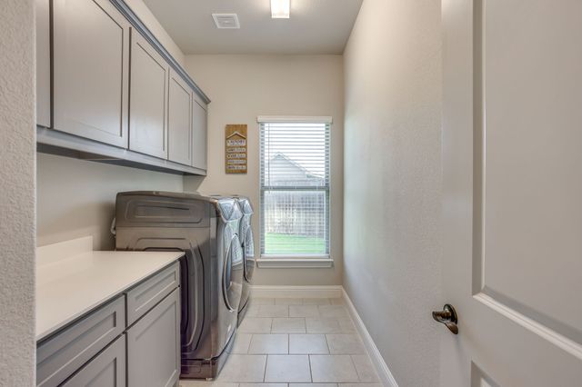 651 Bandera Drive, Waxahachie, TX 75167