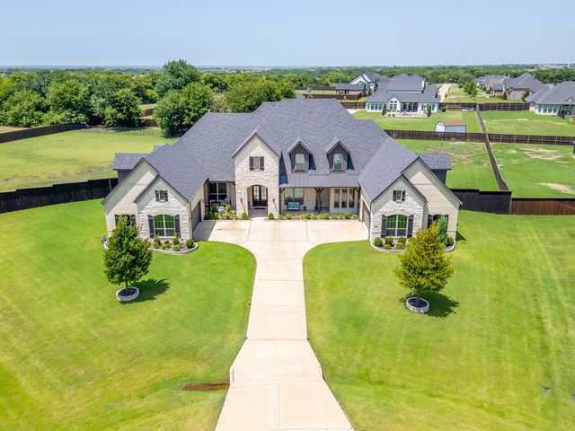 651 Bandera Drive, Waxahachie, TX 75167