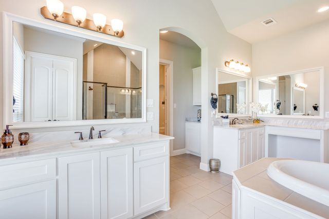 651 Bandera Drive, Waxahachie, TX 75167