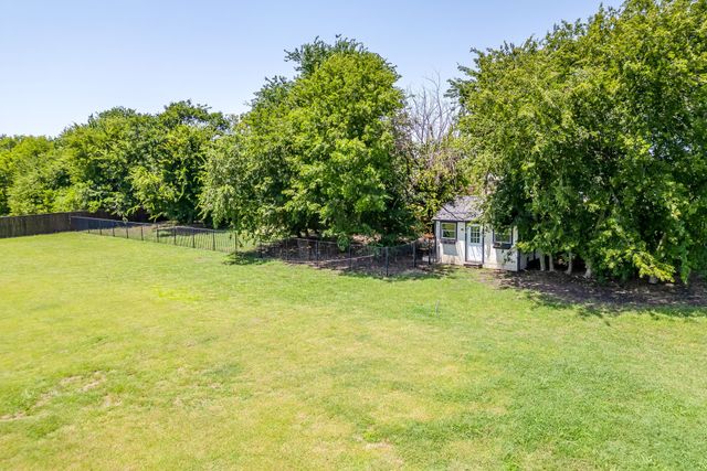 651 Bandera Drive, Waxahachie, TX 75167