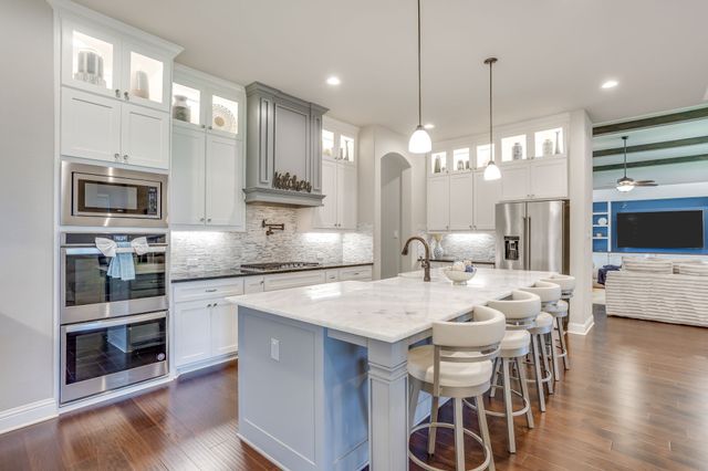 651 Bandera Drive, Waxahachie, TX 75167