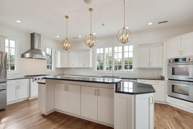 1253 BRAYSHORE DR, Collierville, TN 38017