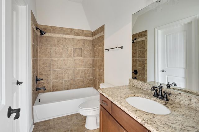 1253 BRAYSHORE DR, Collierville, TN 38017