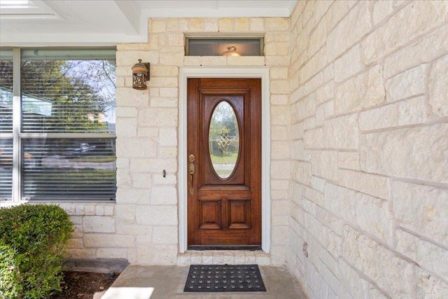 909 Big Thicket ST, Georgetown, TX 78633