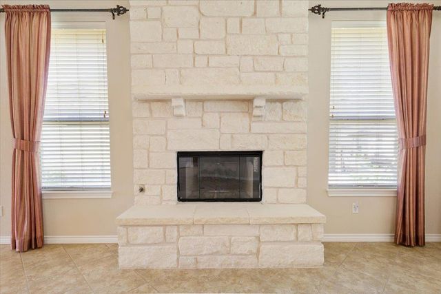 909 Big Thicket ST, Georgetown, TX 78633