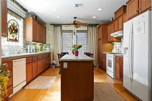 230 Eagle Lane, Hemet, CA 92545