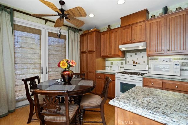 230 Eagle Lane, Hemet, CA 92545