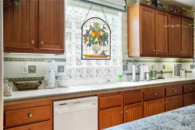 230 Eagle Lane, Hemet, CA 92545