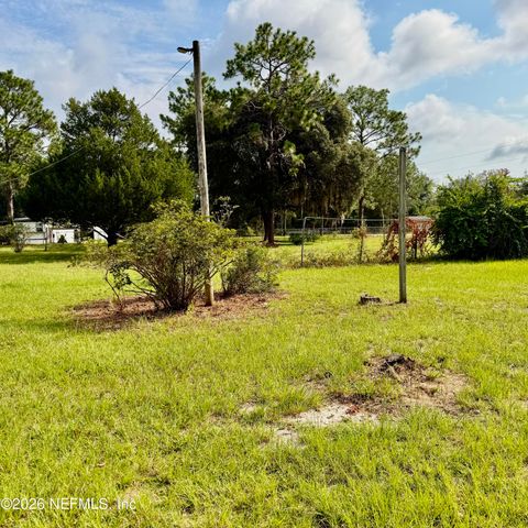 304 DAWN Avenue, Interlachen, FL 32148