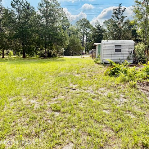 304 DAWN Avenue, Interlachen, FL 32148