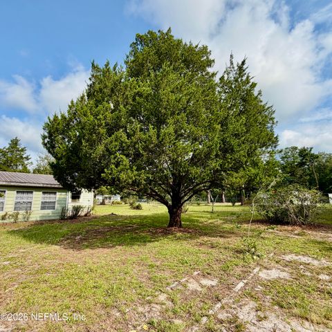 304 DAWN Avenue, Interlachen, FL 32148
