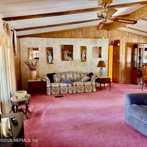 304 DAWN Avenue, Interlachen, FL 32148