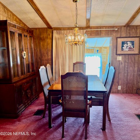 304 DAWN Avenue, Interlachen, FL 32148