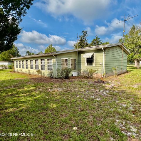 304 DAWN Avenue, Interlachen, FL 32148