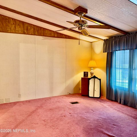 304 DAWN Avenue, Interlachen, FL 32148