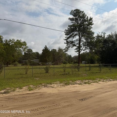 304 DAWN Avenue, Interlachen, FL 32148