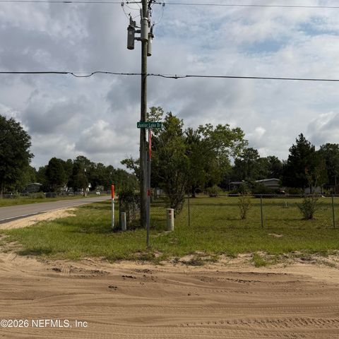 304 DAWN Avenue, Interlachen, FL 32148